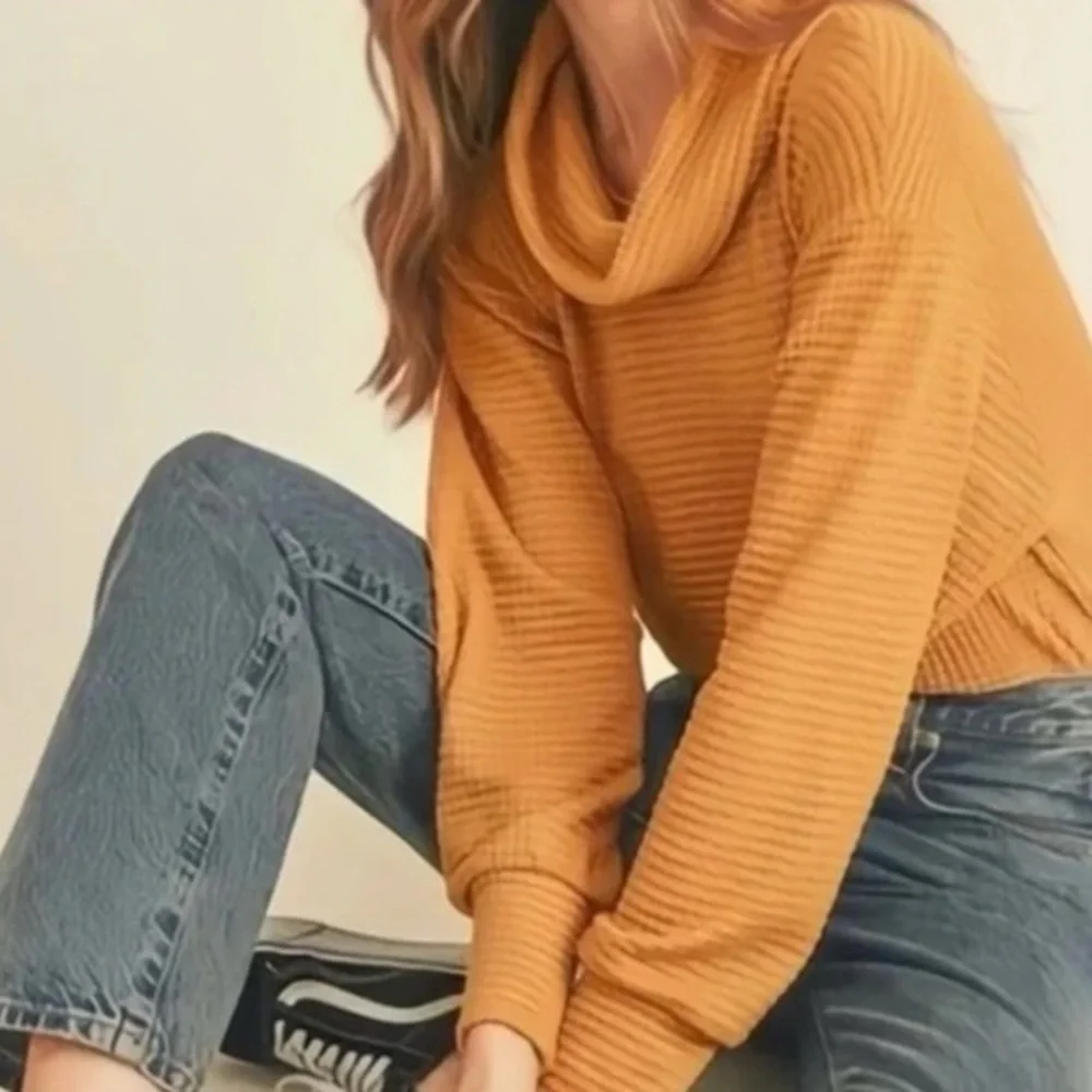 FREE PEOPLE NWT JUICY THERMAL CANYON MOON SMALL